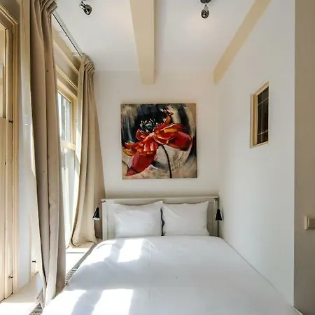 The Blue Stairs Bed & Breakfast Amsterdam Exterior photo